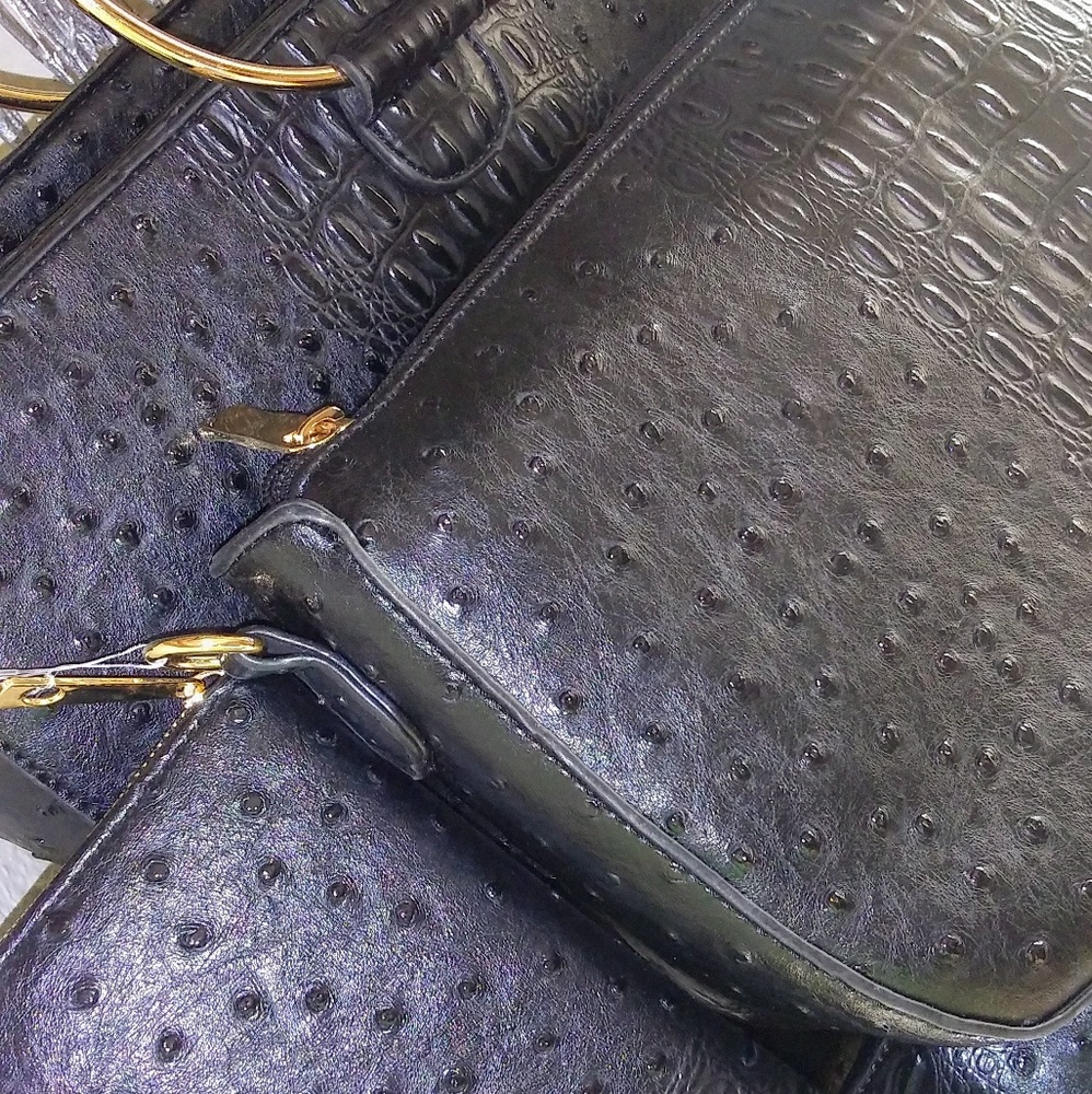 Purse - Picture 2 of 8